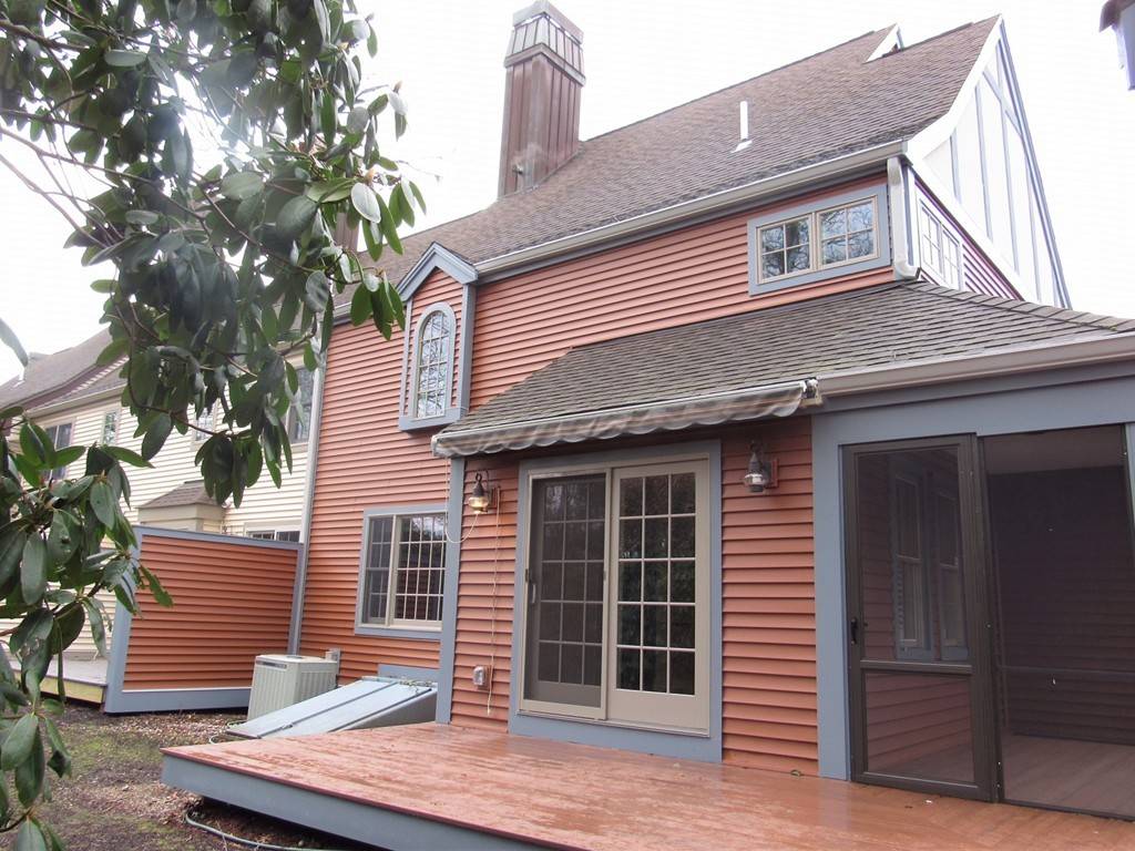Mashpee, MA 02649,16 Village Green Cir #16