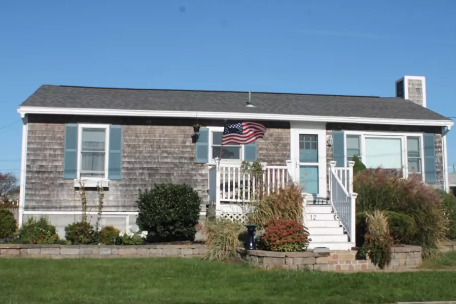 12 Massasoit Ave, Marshfield, MA 02050