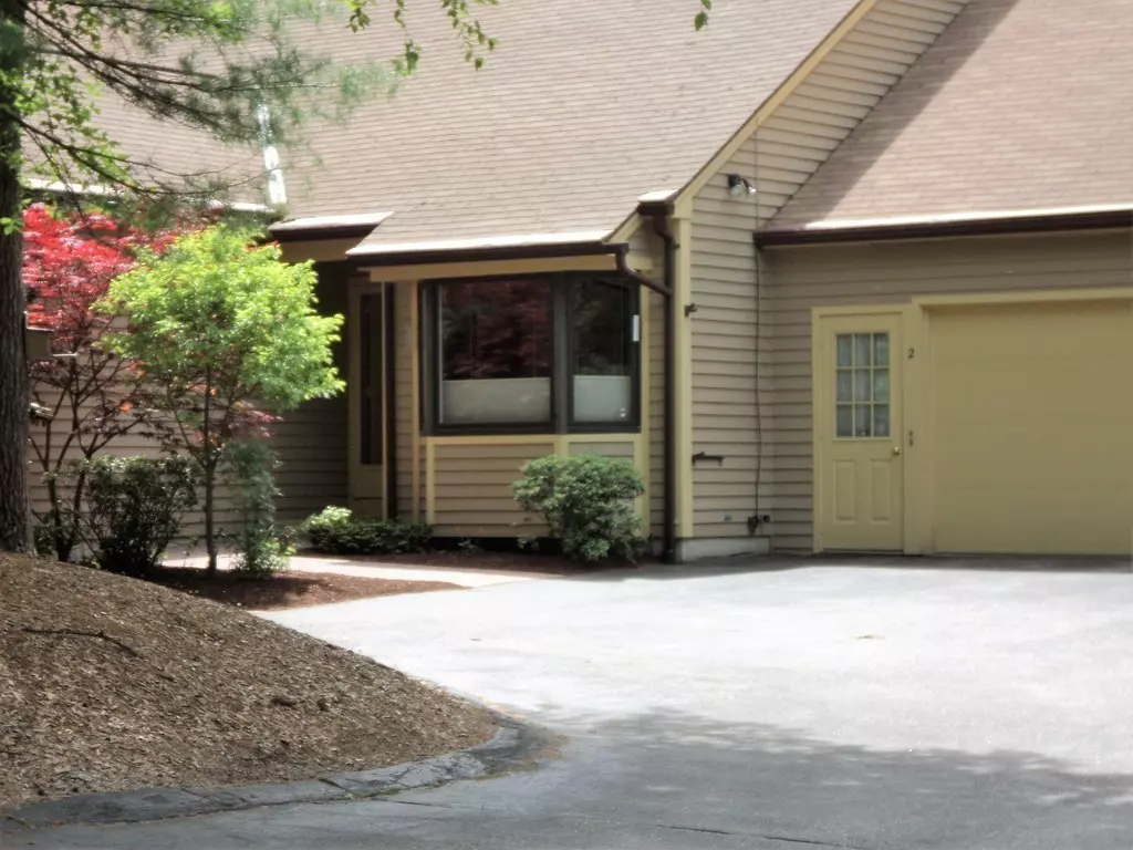 Sturbridge, MA 01566,2 Bentwood Dr. #2