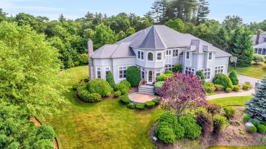 76 Mill Brook Avenue, Walpole, MA 02081