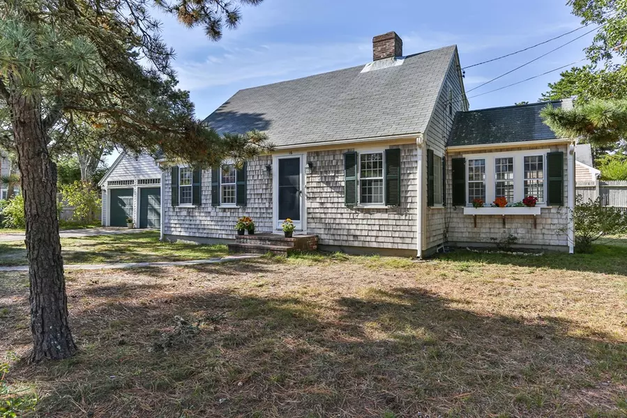 16 Pine Needle Lane, Harwich, MA 02671