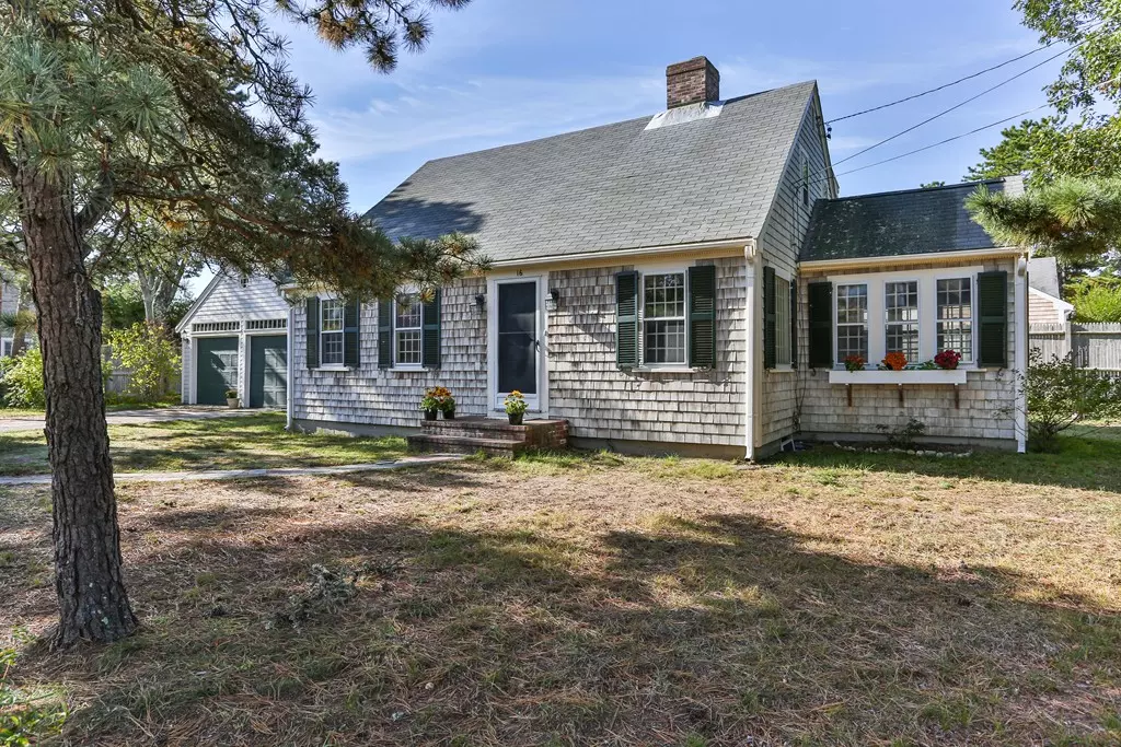 Harwich, MA 02671,16 Pine Needle Lane