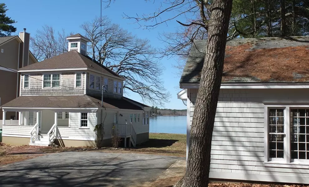 30 Lake Attitash Rd, Amesbury, MA 01913