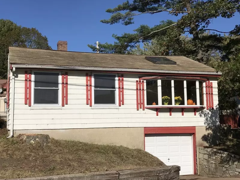 12 Ocean Avenue, Halifax, MA 02350