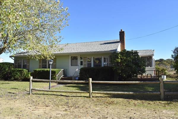 16 Love Etta Ln, Dennis, MA 02670