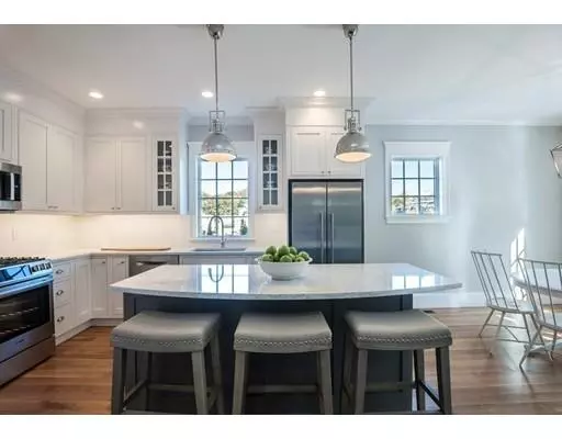 Cohasset, MA 02025,2 James Lane #2