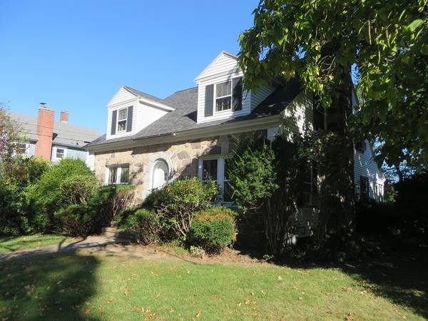 5 Ferrante Avenue, Greenfield, MA 01301