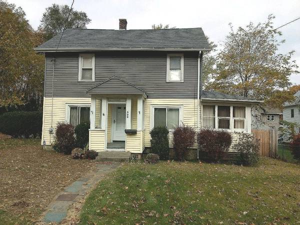 300 Kings Hwy, West Springfield, MA 01089