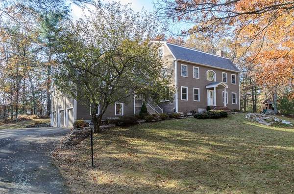 14 Windsor Drive, Foxboro, MA 02035