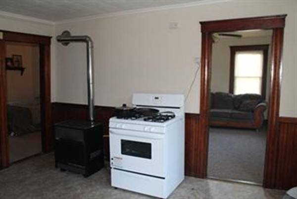 Webster, MA 01570,25 Goddard St