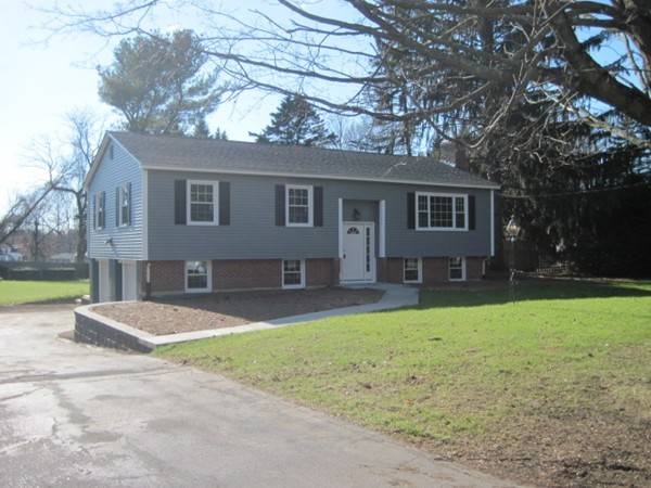 5 Fernwood Dr, Wilbraham, MA 01095