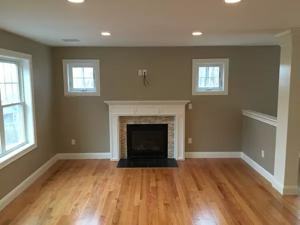 Plymouth, MA 02360,11 Miles Court #3