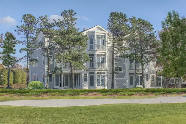 66 Simons Rd #F, Mashpee, MA 02649