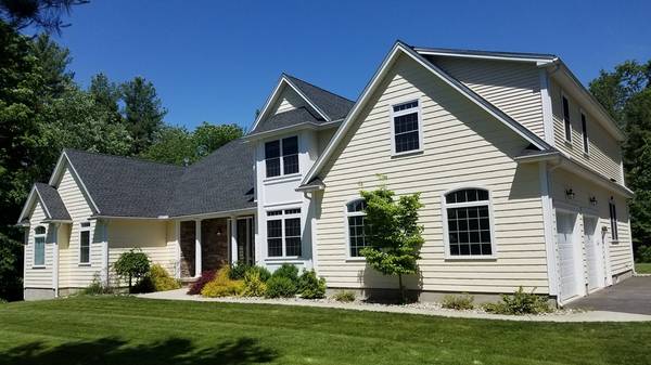 17 Jasons Way, Belchertown, MA 01007