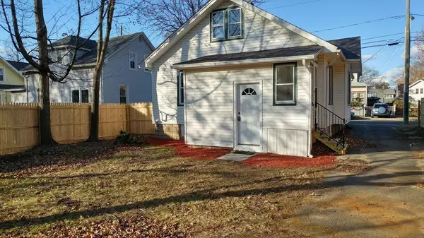 33 Crest Street, Springfield, MA 01109