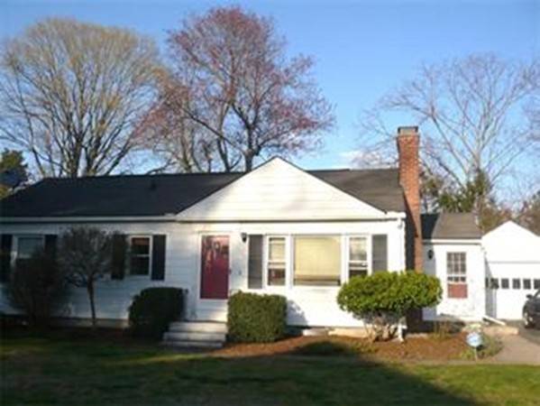 23 John St, East Longmeadow, MA 01028