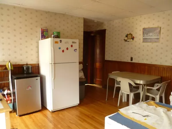 Worcester, MA 01602,442 Chandler St