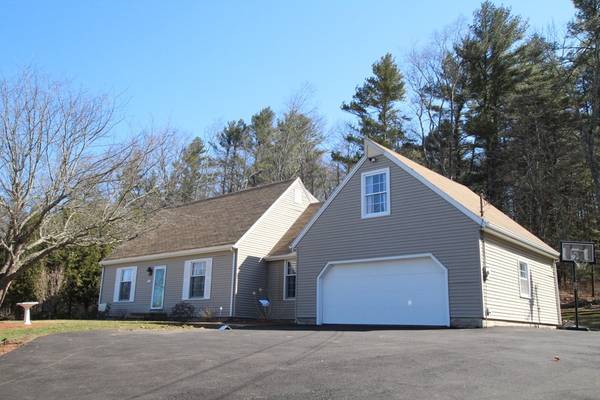 88 Hastings Rd, Spencer, MA 01562