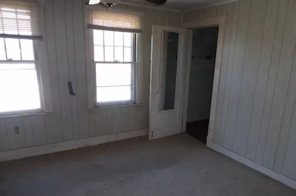 Springfield, MA 01109,23 Preston St