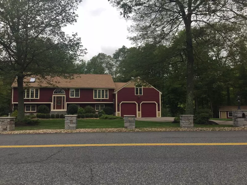 55 Maple St, Milford, MA 01757