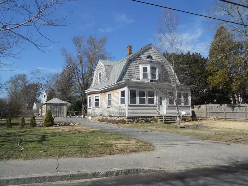 53 Gibbs Ave, Wareham, MA 02571