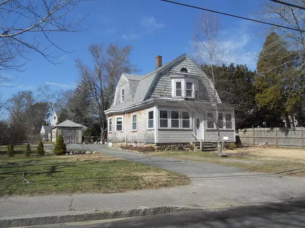 53 Gibbs Ave, Wareham, MA 02571