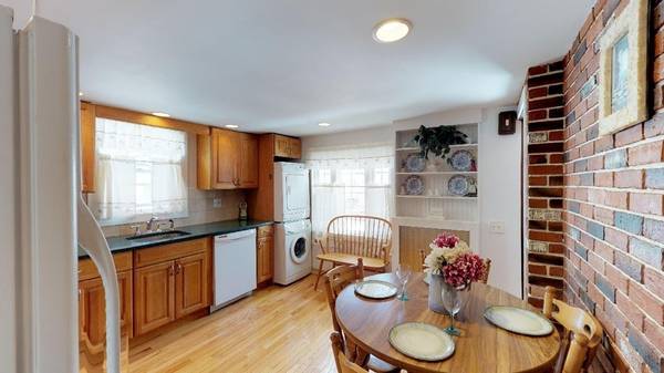 20 Beacon St, Arlington, MA 02474