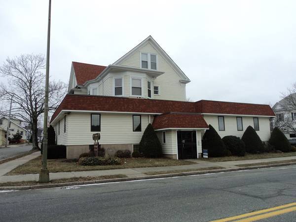 2265 Acushnet Ave, New Bedford, MA 02745