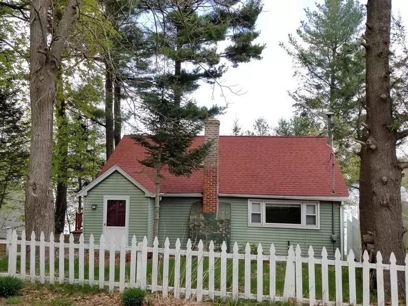 46 Lake Dr, Leicester, MA 01524