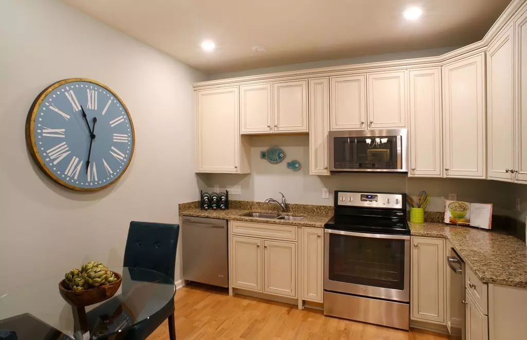 Weymouth, MA 02190,110 Trotter Road #106