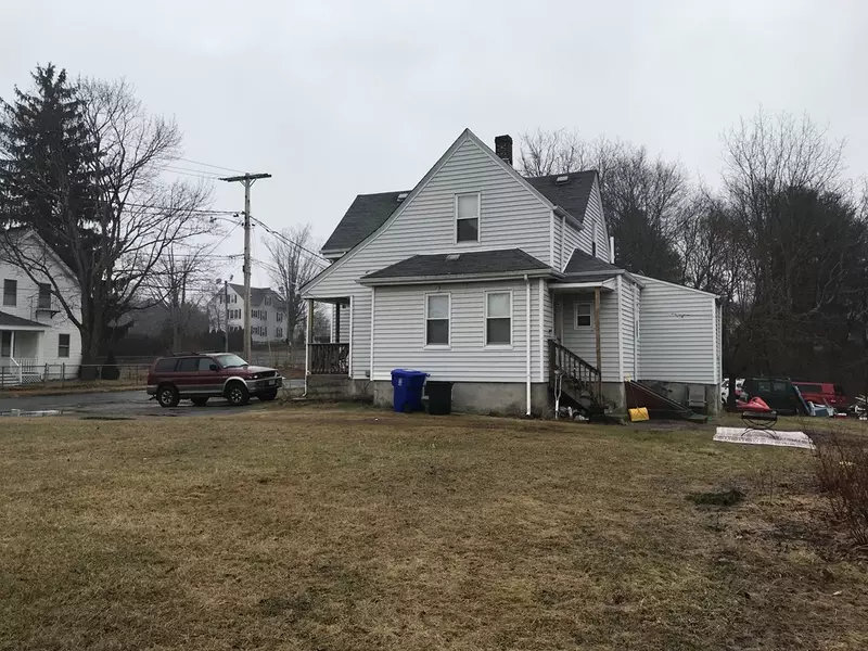13 Riverview St, Taunton, MA 02780