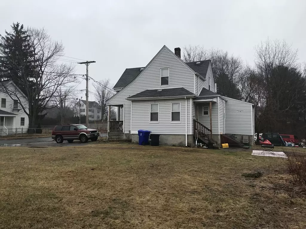 Taunton, MA 02780,13 Riverview St