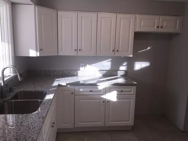 West Springfield, MA 01089,34 High Meadow Dr