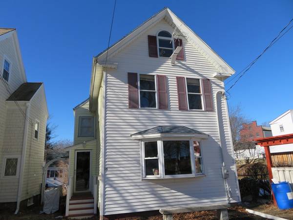 18 Auburn St, Newburyport, MA 01950