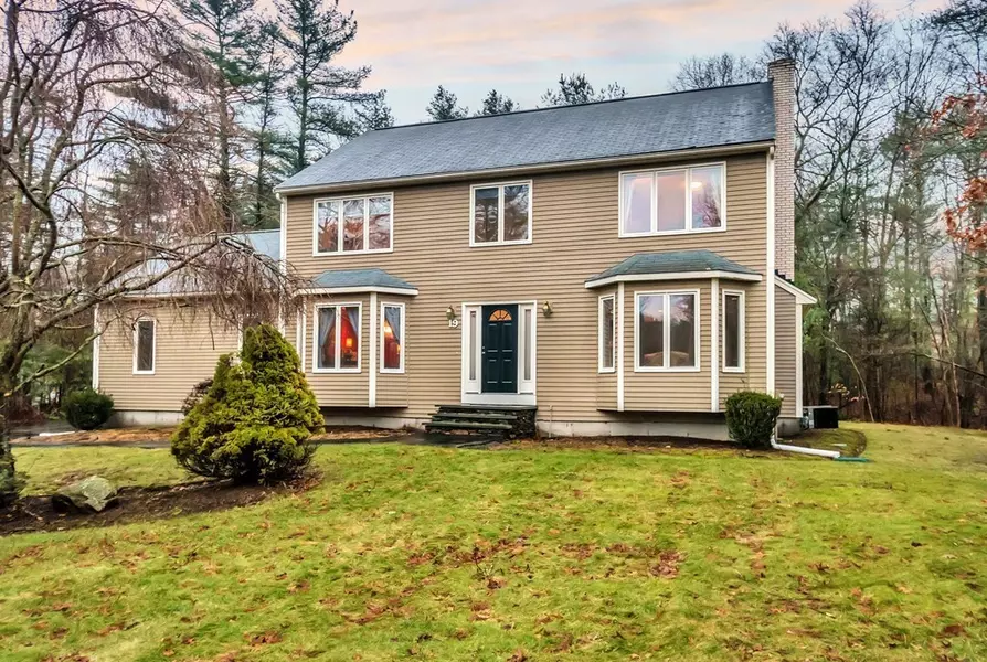 19 Canoe River Rd, Easton, MA 02375