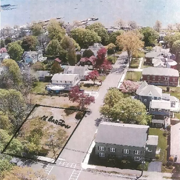 16 Barstow, Mattapoisett, MA 02739