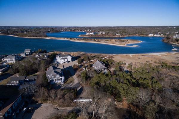 35 Pine Bank Road, Falmouth, MA 02541