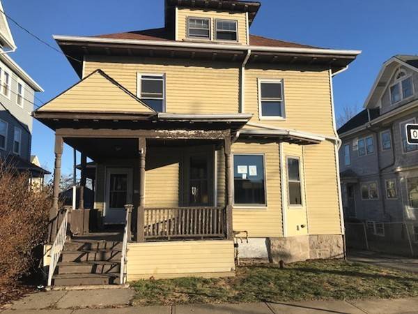 29 Shawmut St, Fall River, MA 02720