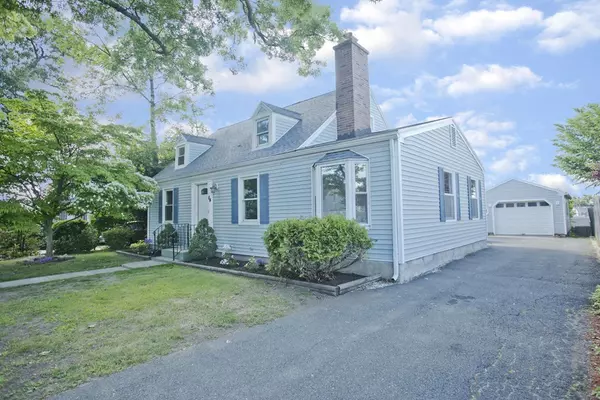 64 Surrey Rd, Springfield, MA 01118