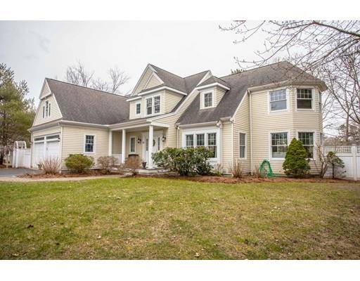 10 Birchwood Ln, Sandwich, MA 02563