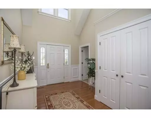 Sandwich, MA 02563,10 Birchwood Ln