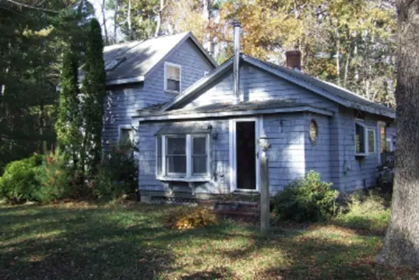 236 Thomas St, Middleboro, MA 02346