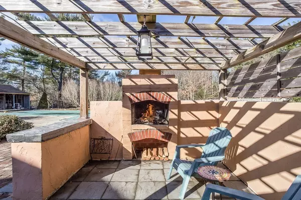 Pembroke, MA 02359,89 Mattakeesett St