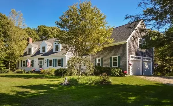 8 Meadow Spring Dr, Sandwich, MA 02537