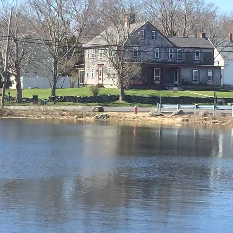 Swansea, MA 02777,793 Pearse Rd