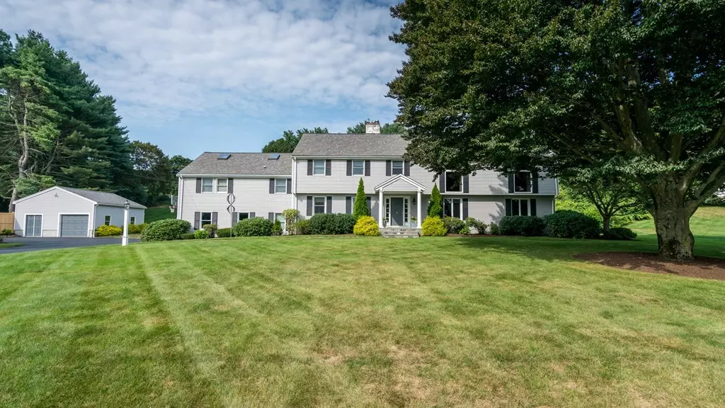 33 Oxbow Rd, Needham, MA 02492