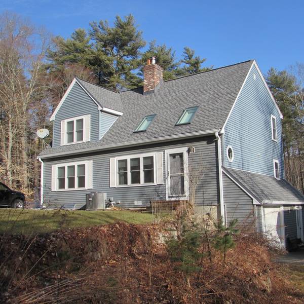 640 State St, Hanson, MA 02341