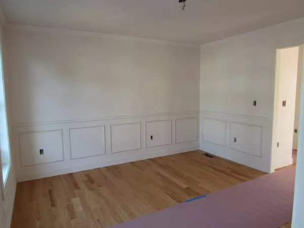 Milford, MA 01757,5 Richard Street