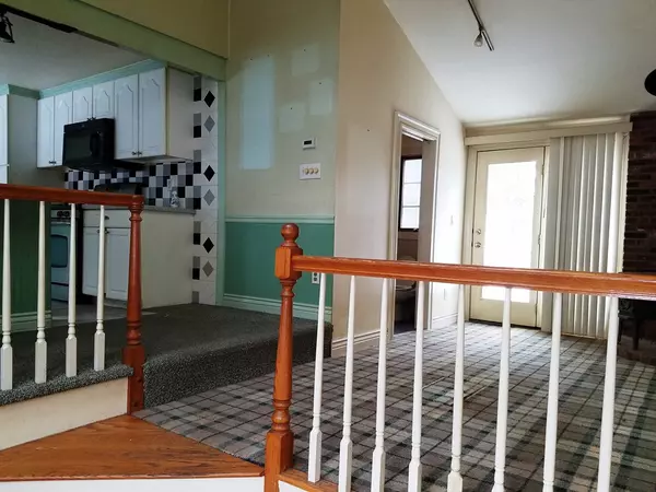 Ashland, MA 01721,16 Gray Birch Rd