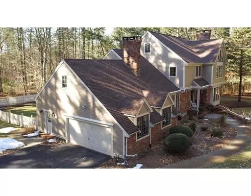 Rochester, MA 02770,28 Deerfield Ter